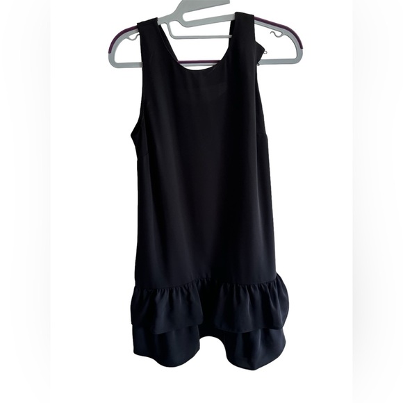 LOFT Dresses & Skirts - Loft ruffle hem dress